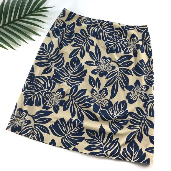 Talbots Dresses & Skirts - Talbots Straight Skirt Floral Design Sz 10
